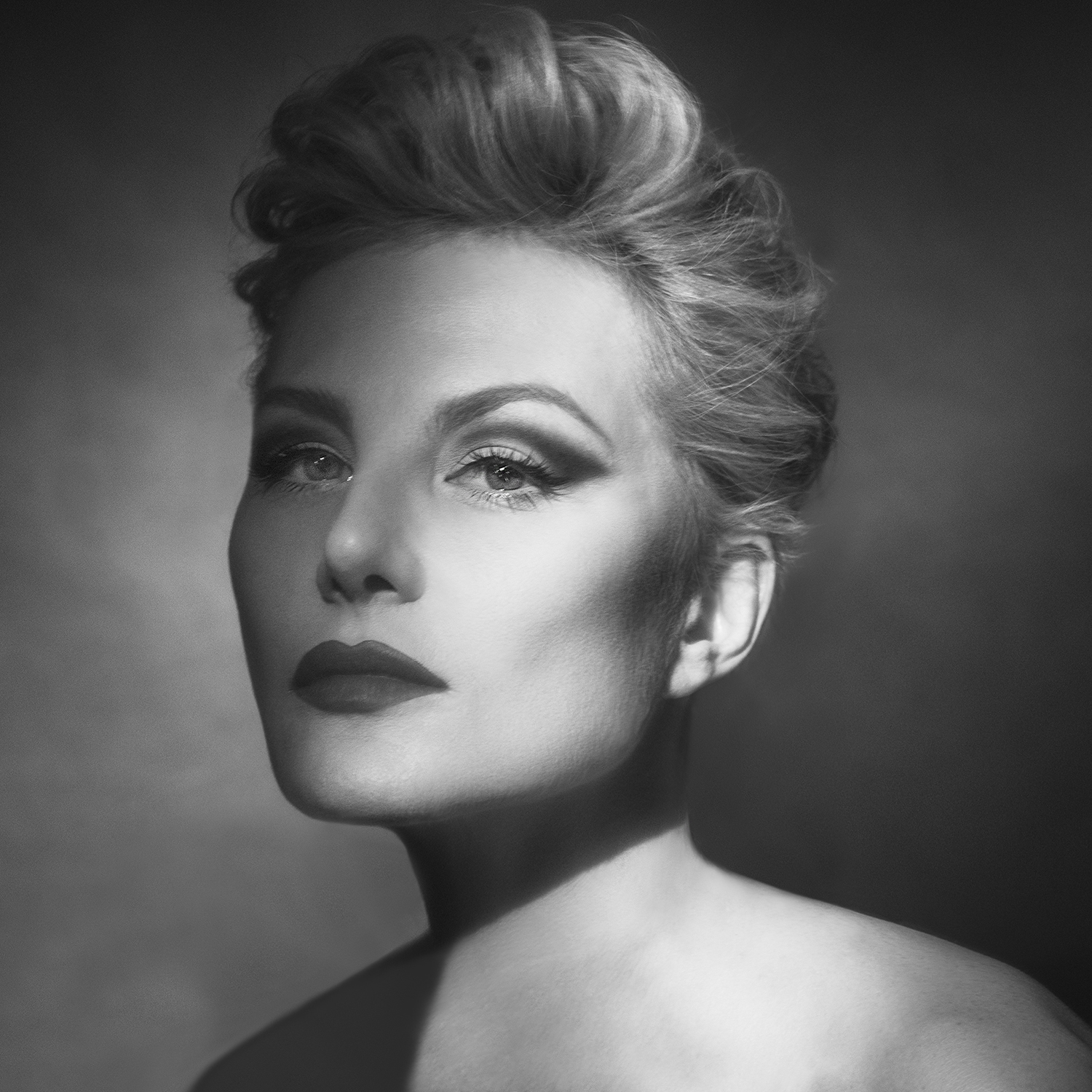 Pul uchun etuk porno Rus tilida er-xotin jinsiy aloqa onlayn